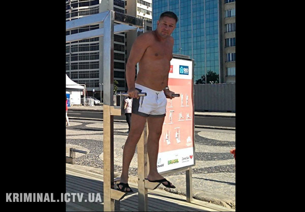 Заняття на автобусній зупинці