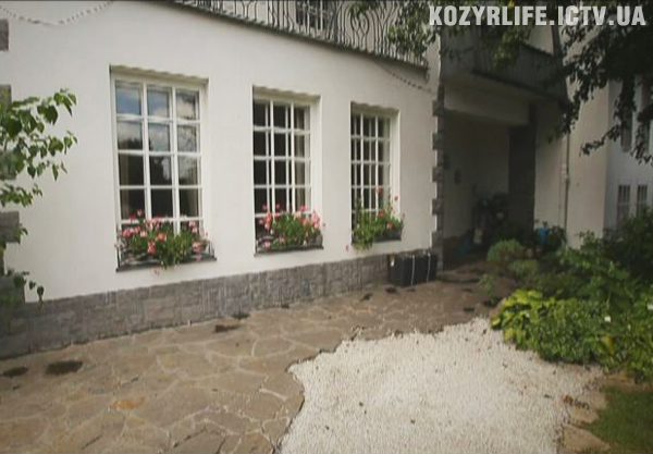 "Козирне життя на дачі" з Віталієм Козловським