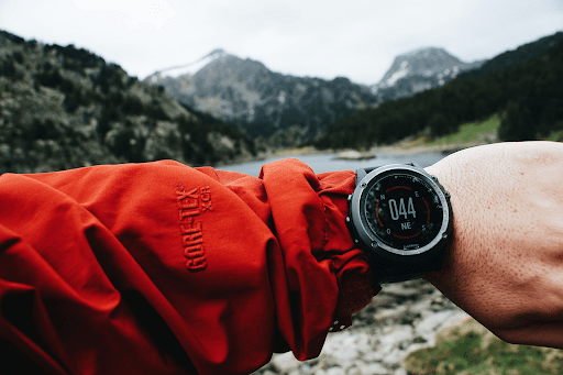 Почему смарт-часы Garmin становятся выбором спортсменов и путешественников