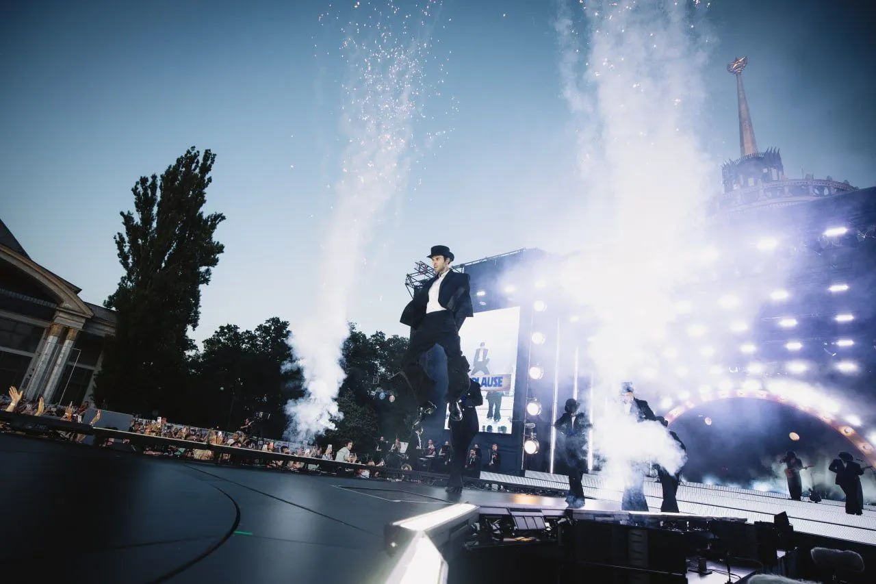 Ще одна захоплива робота Starlight Scenery — спеціальна сценічна система для MAX BARSKIH OPEN AIR FEST «СЬОГОДНІ МАЄ СЕНС»