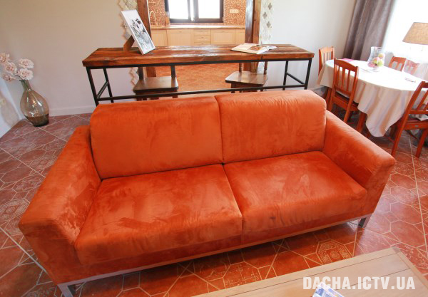 Дизайн вітальні-студії