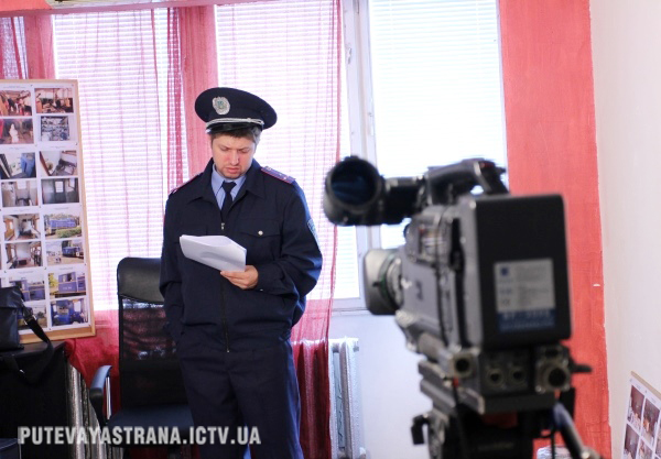 Саша Бережок: "Таких міліціонерів як Петрикін повно по всій країні" Саша Бережок: "Таких міліціонерів як Петрикін повно по всій країні"