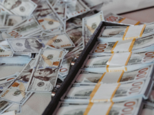 гроші мвф фото