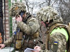 українські військові